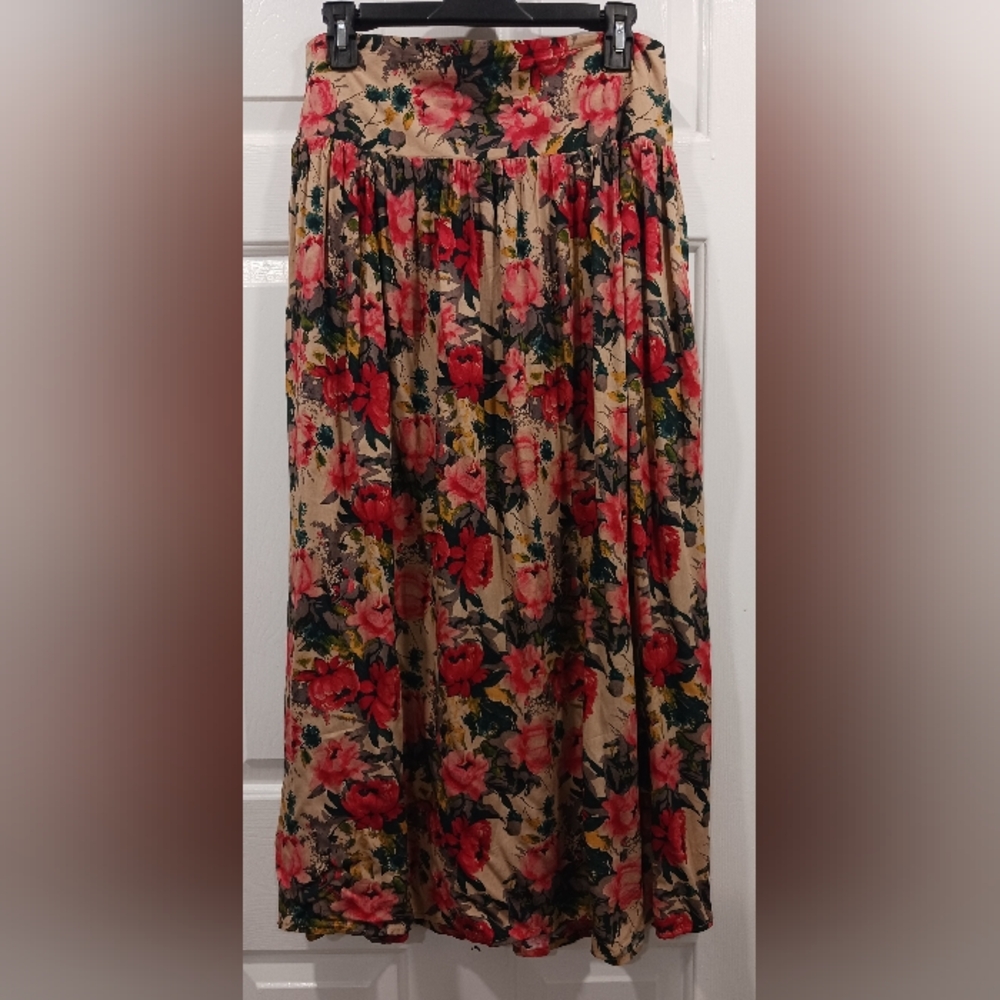 NATURAL LIFE Floral Midi Skirt With Side Slit - Picture 4 of 6